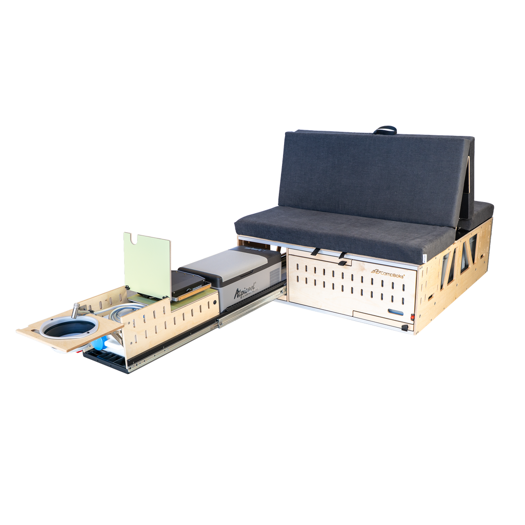 CampBoks Pro 2026 mit ausgezogenem Küchenmodul