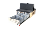 CampBoks® Pro 2.0 mit vollständig ausgezogenem Stauraumauszug und offenen Euroboxen.
